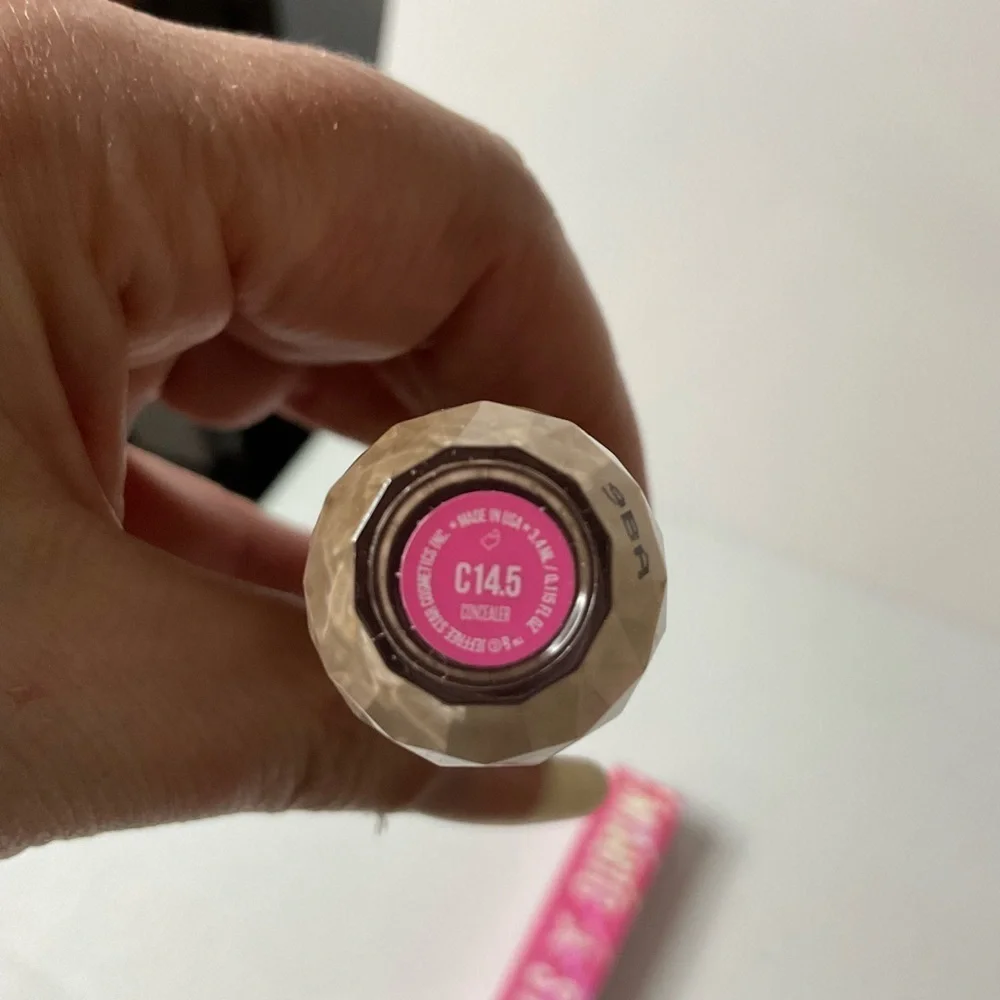 Jeffree Star Magic Star Concealer C14.5 Medium Color